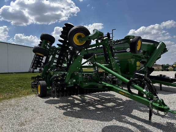 New In-Stock 2024 John Deere 2660VT Vertical Tillage at Koenig Equipment in Greenville, OH - Photo5