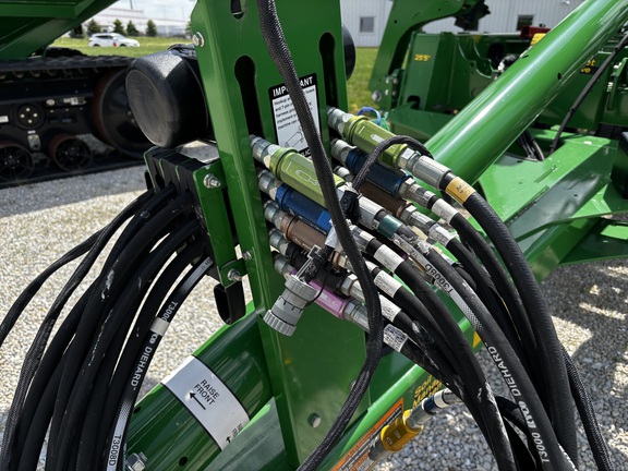New In-Stock 2024 John Deere 2660VT Vertical Tillage at Koenig Equipment in Greenville, OH - Photo9