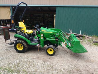 2020 John Deere 1025R Image 3