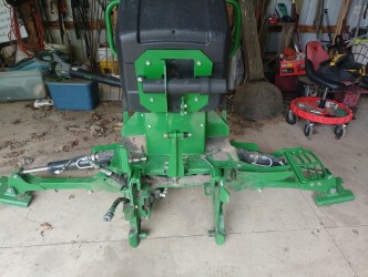 2020 John Deere 1025R Image 8