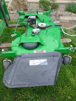 2020 John Deere 1025R Image 14