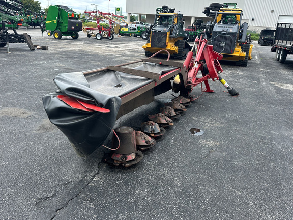 2019 New-Holland M109
