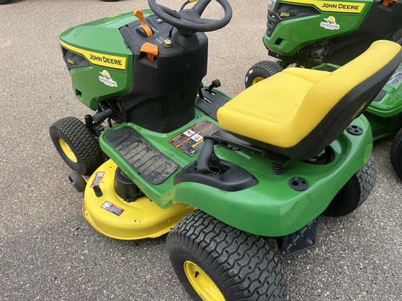 Used 2022 John Deere S100 Lawn & Garden Tractors at Horizon Ag & Turf in St. Paul, AB - Photo4
