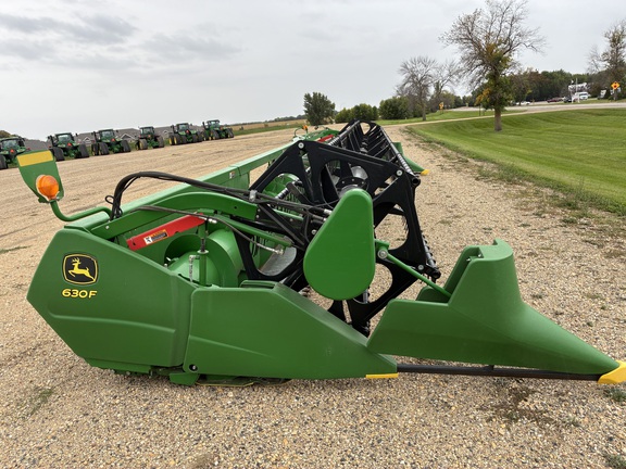 2016 John Deere 630F - Photo4