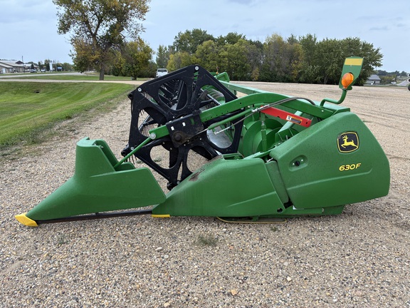 2016 John Deere 630F - Photo8