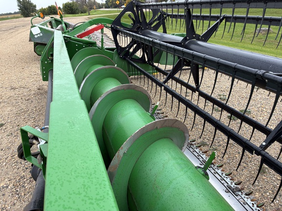 2016 John Deere 630F - Photo10