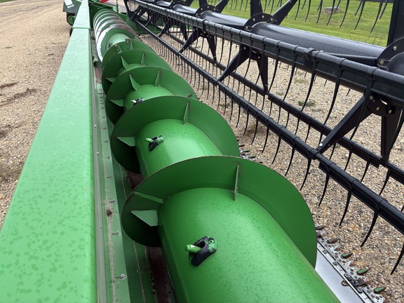 2016 John Deere 630F - Photo12
