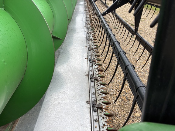 2016 John Deere 630F - Photo15