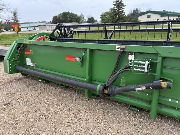 2016 John Deere 630F - Photo18