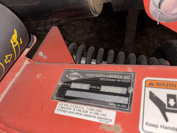 Used 2018 Kuhn SpeedRake SR 110 GII Rakes at Koenig Equipment in Urbana, OH - Photo9