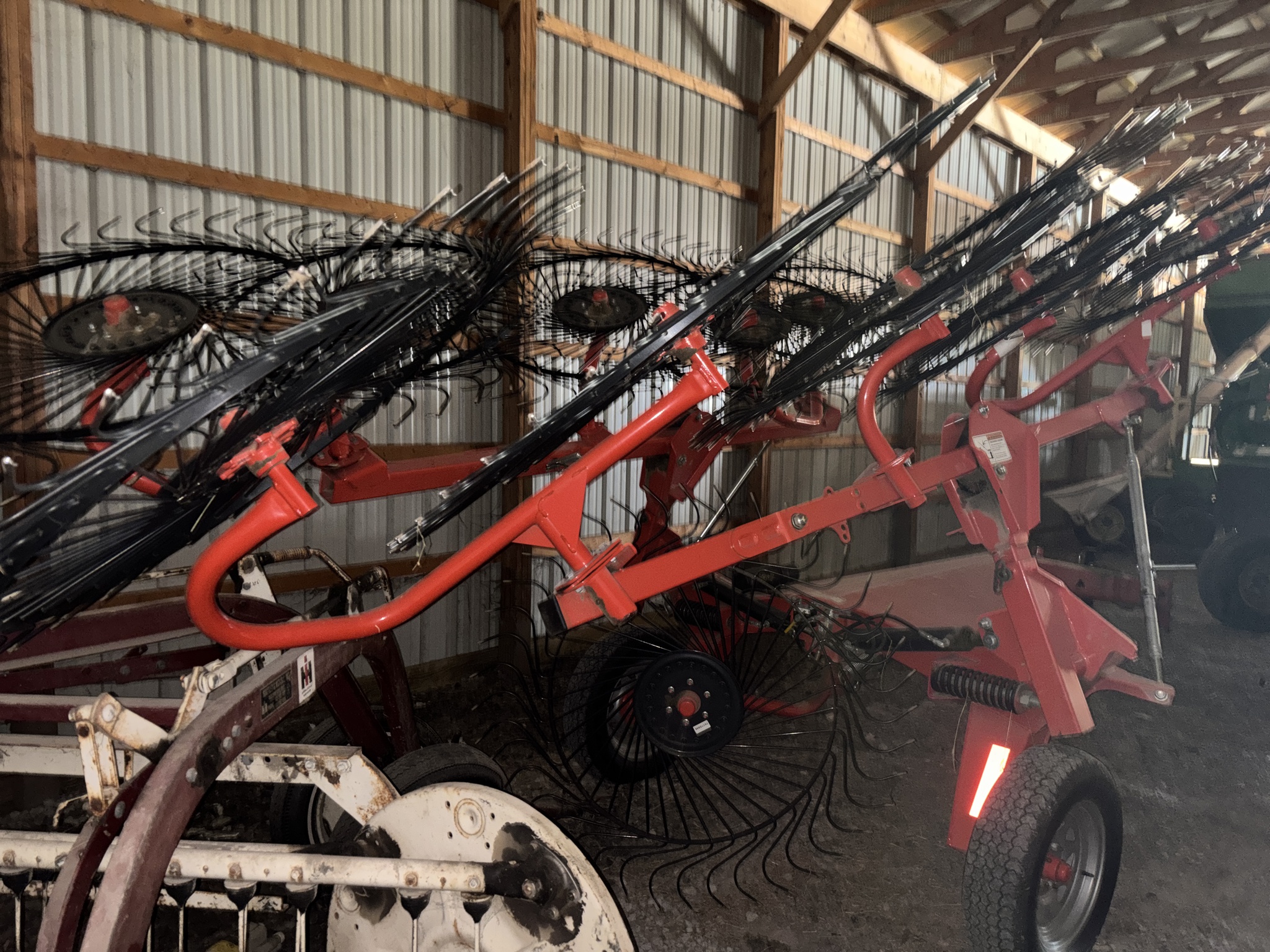 Used 2018 Kuhn SpeedRake SR 110 GII Rakes at Koenig Equipment in Urbana, OH - PhotoXL1