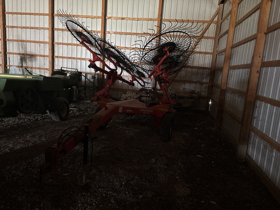 Used 2018 Kuhn SpeedRake SR 110 GII Rakes at Koenig Equipment in Urbana, OH - Photo2