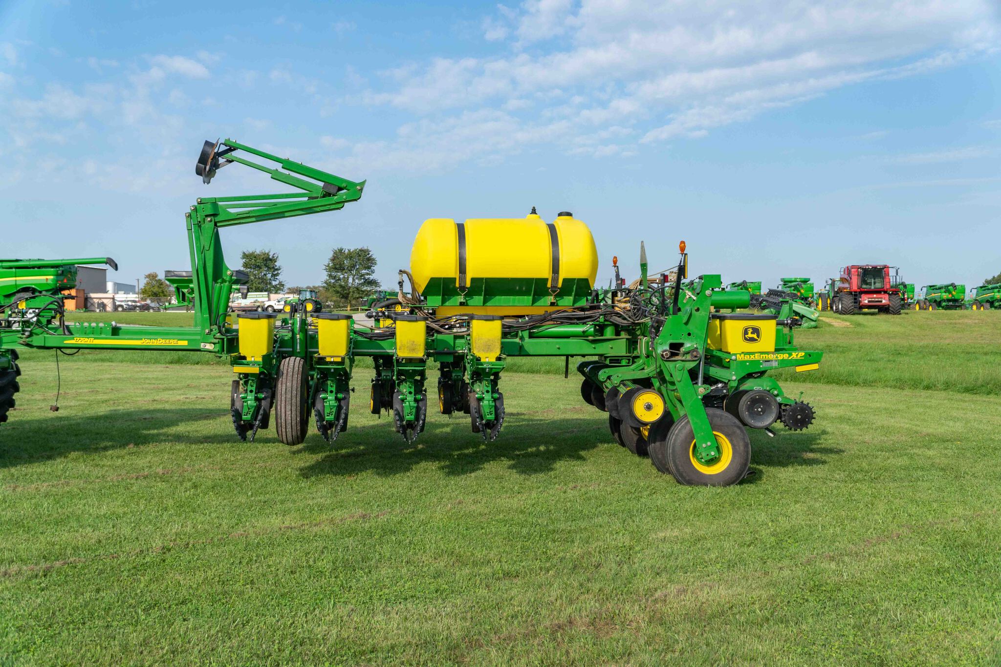 Used 2011 John Deere 1770NT Planters: Drawn at Koenig Equipment in Anna, OH - PhotoXL1