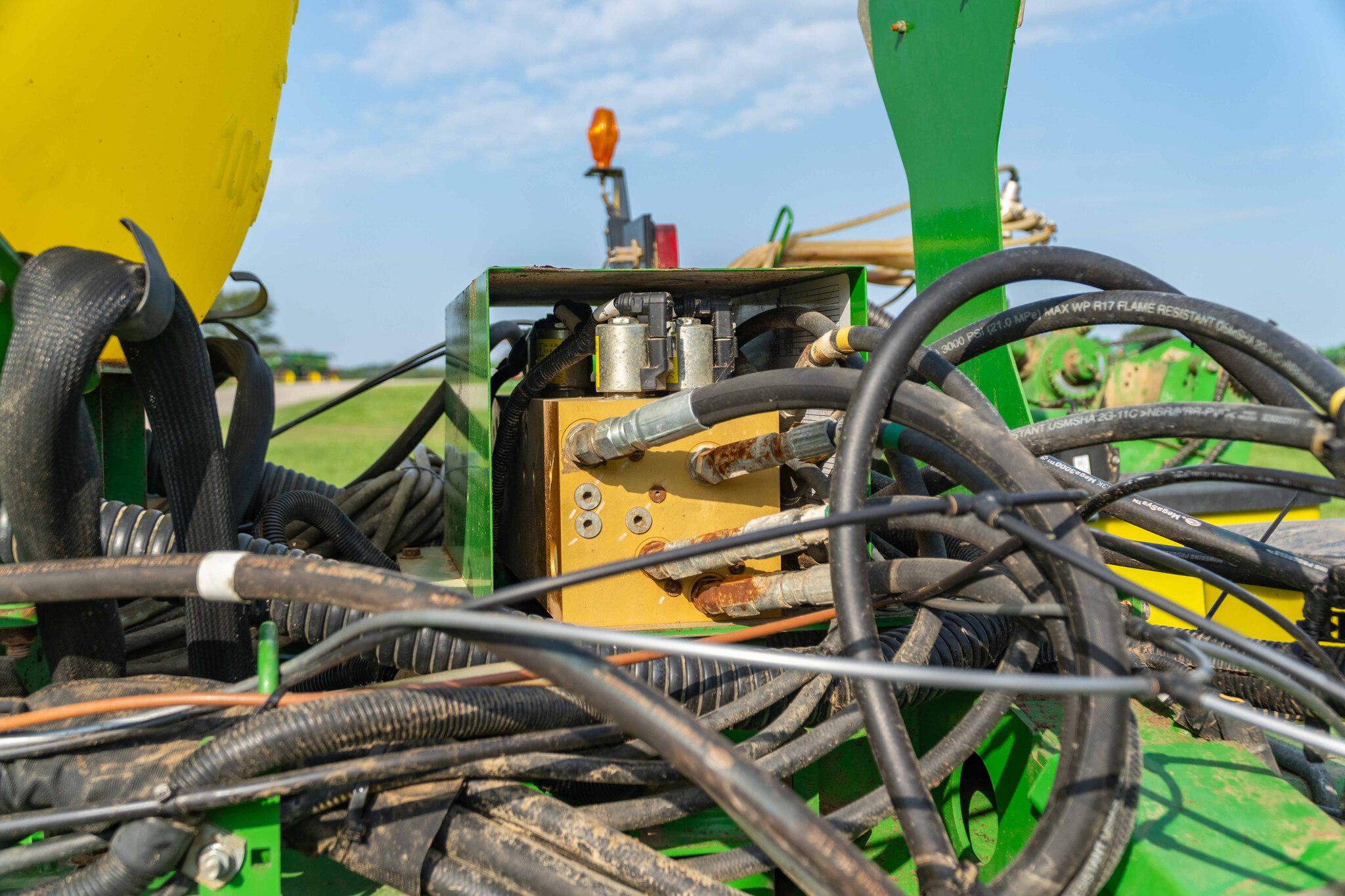 Used 2011 John Deere 1770NT Planters: Drawn at Koenig Equipment in Anna, OH - PhotoXL21
