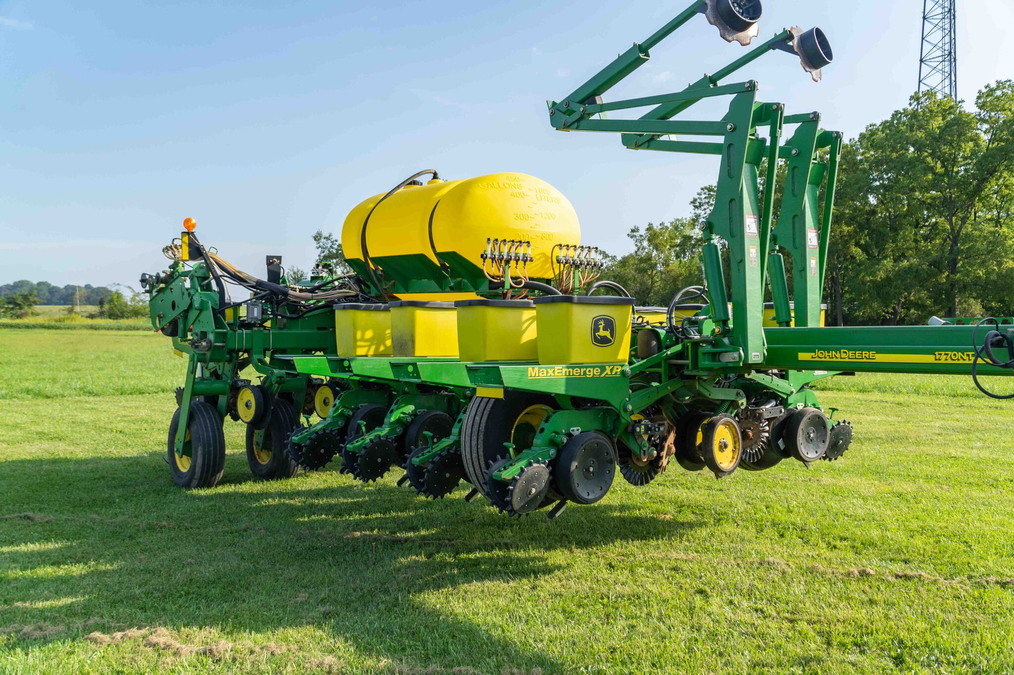Used 2011 John Deere 1770NT Planters: Drawn at Koenig Equipment in Anna, OH - PhotoXL6