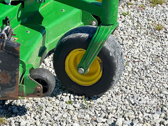 2023 John-Deere 661R