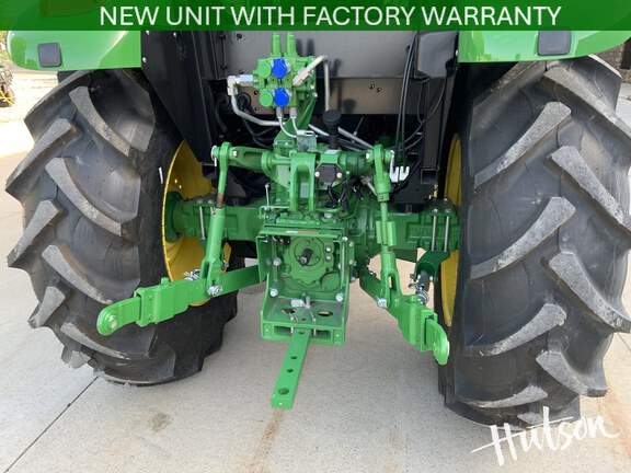 Photo of 2025 John Deere 5090E