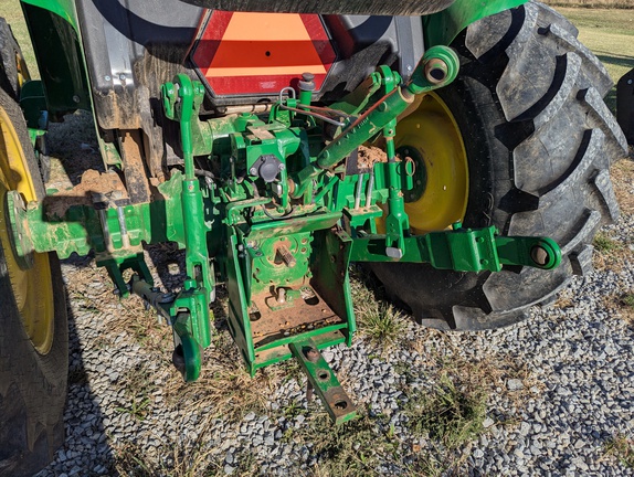 Photo of 2024 John Deere 5060E