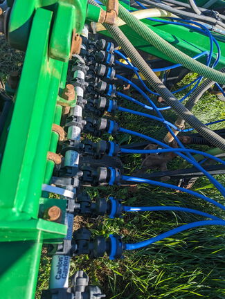 Used 2012 John Deere 1870 Air Drills and Seeders at Horizon Ag & Turf in Westlock, AB - Photo6