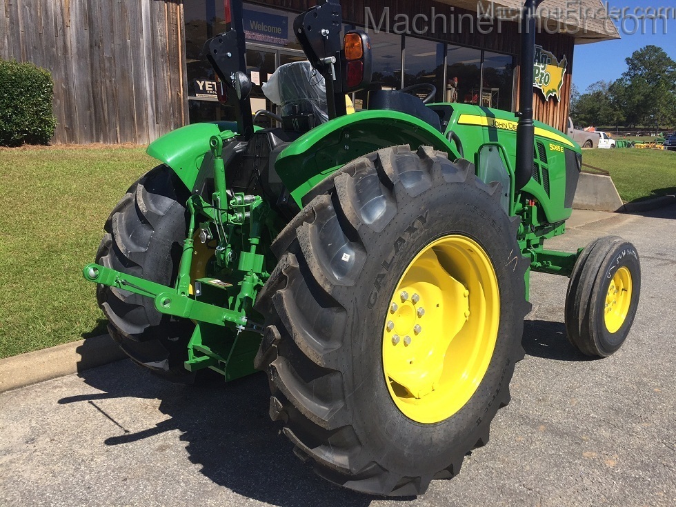 2020 John Deere 5065E Image 4