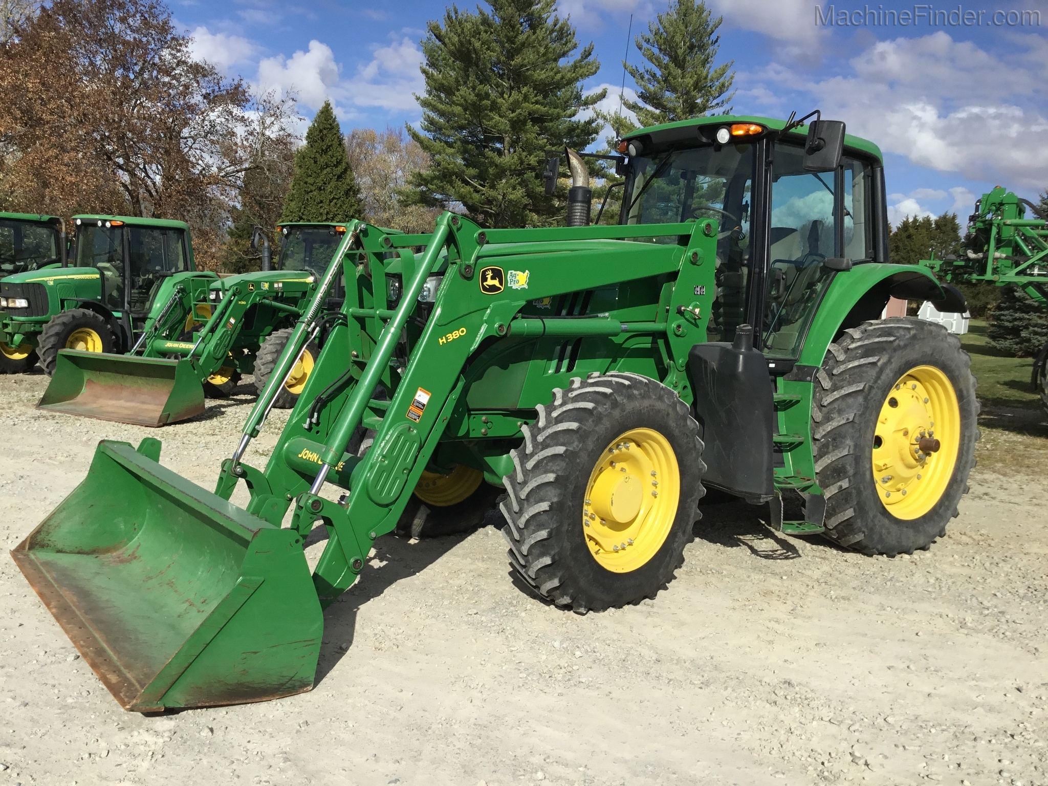 2014 John Deere 6170M Image 2