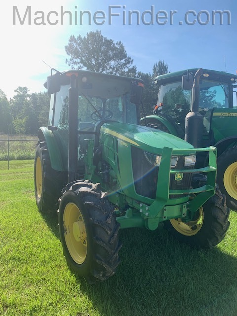 2018 John Deere 5085E Image 2