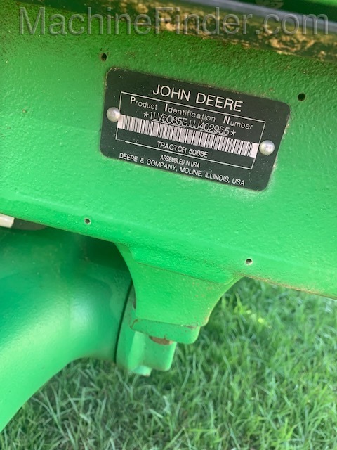 2018 John Deere 5085E Image 6