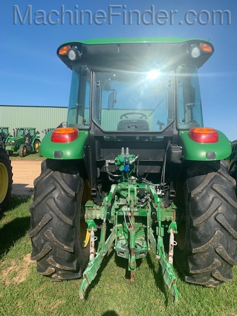 2018 John Deere 5085E Image 3