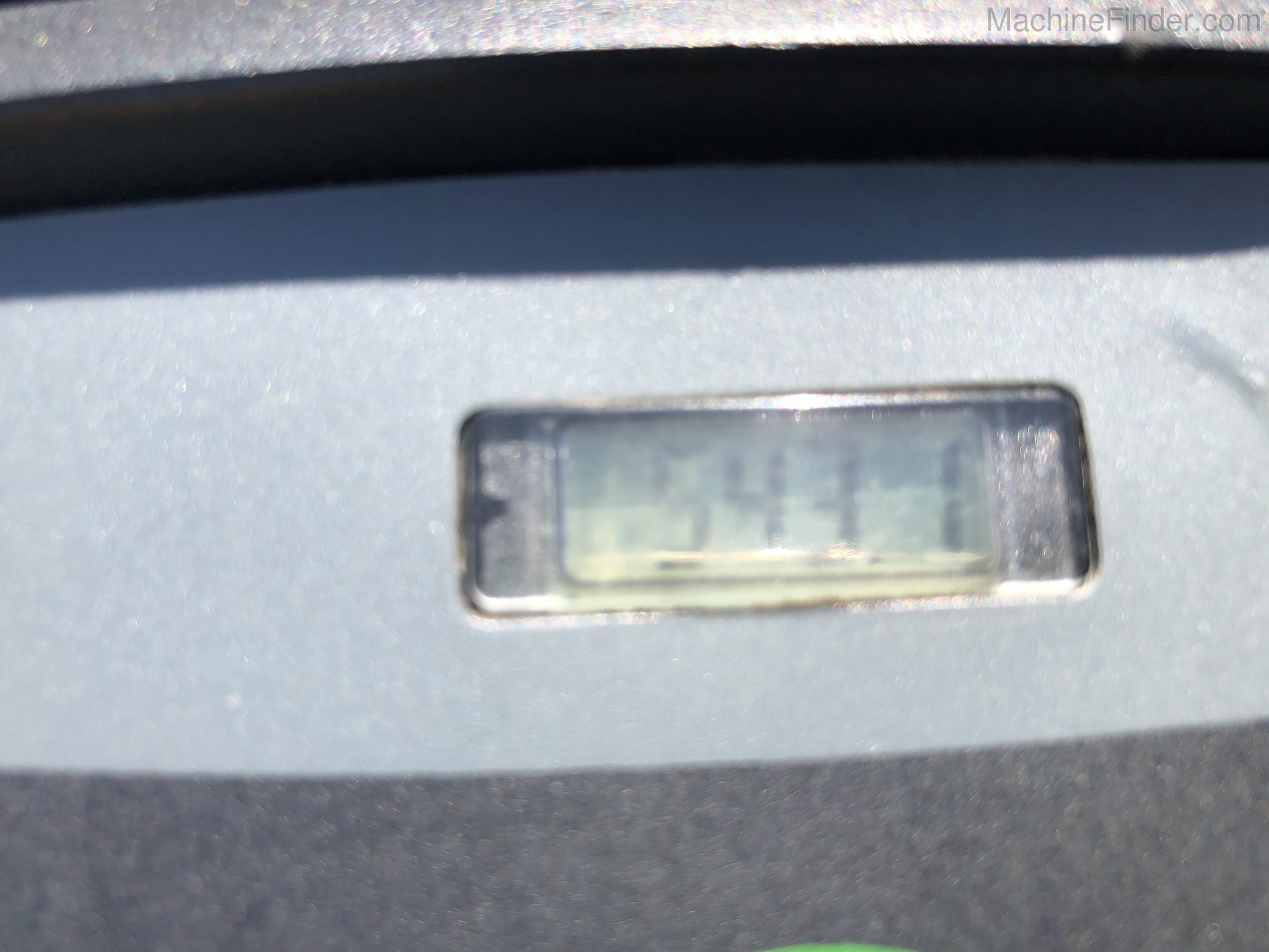 2011 John Deere X320 Image 9