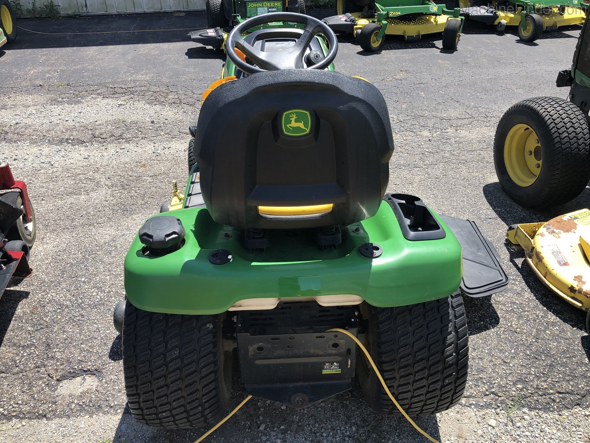 2011 John Deere X320 Image 3