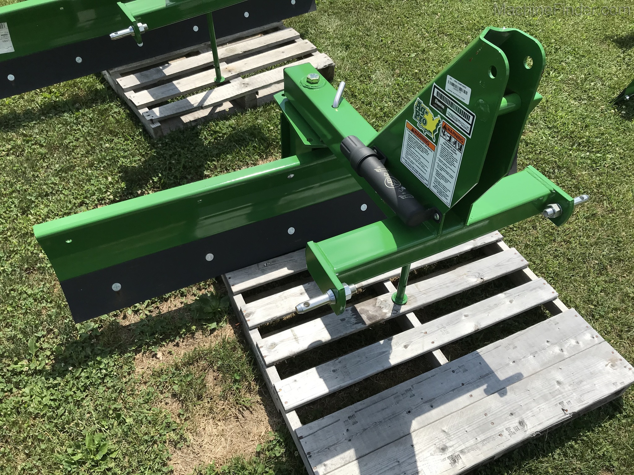 2020 Frontier RB2072 Image 1