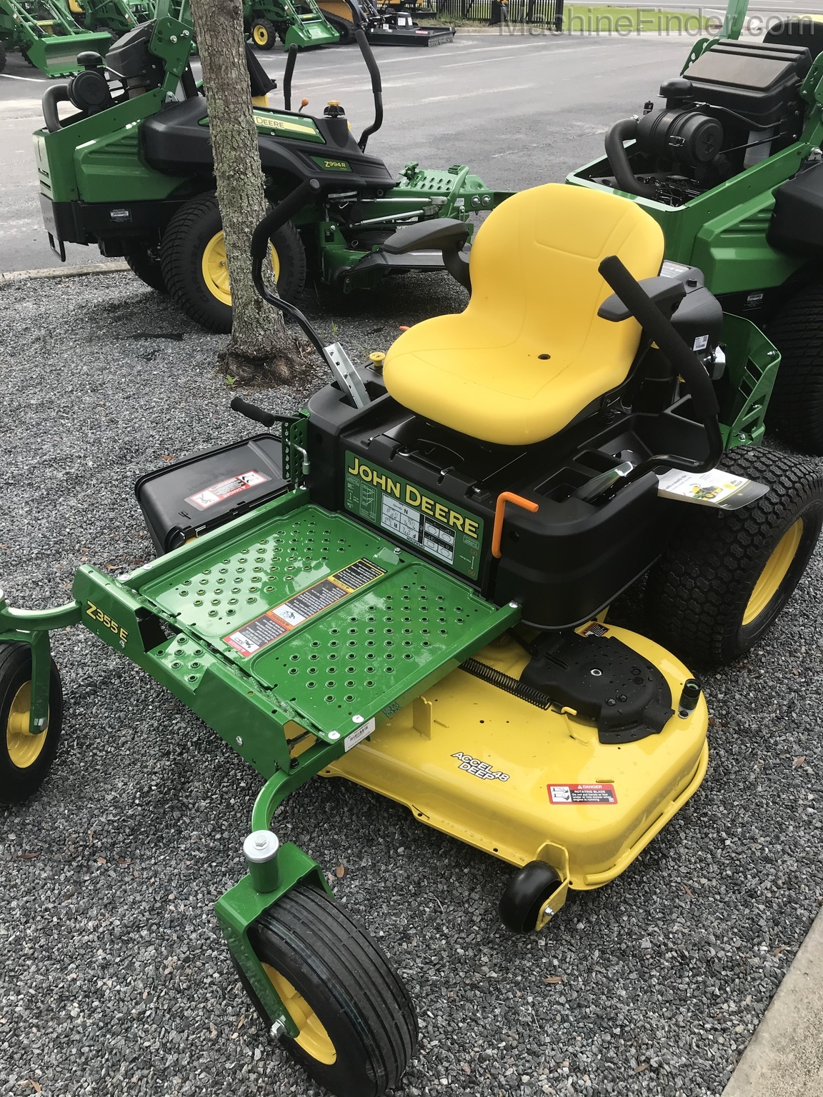 2021 John Deere Z355E Image 1