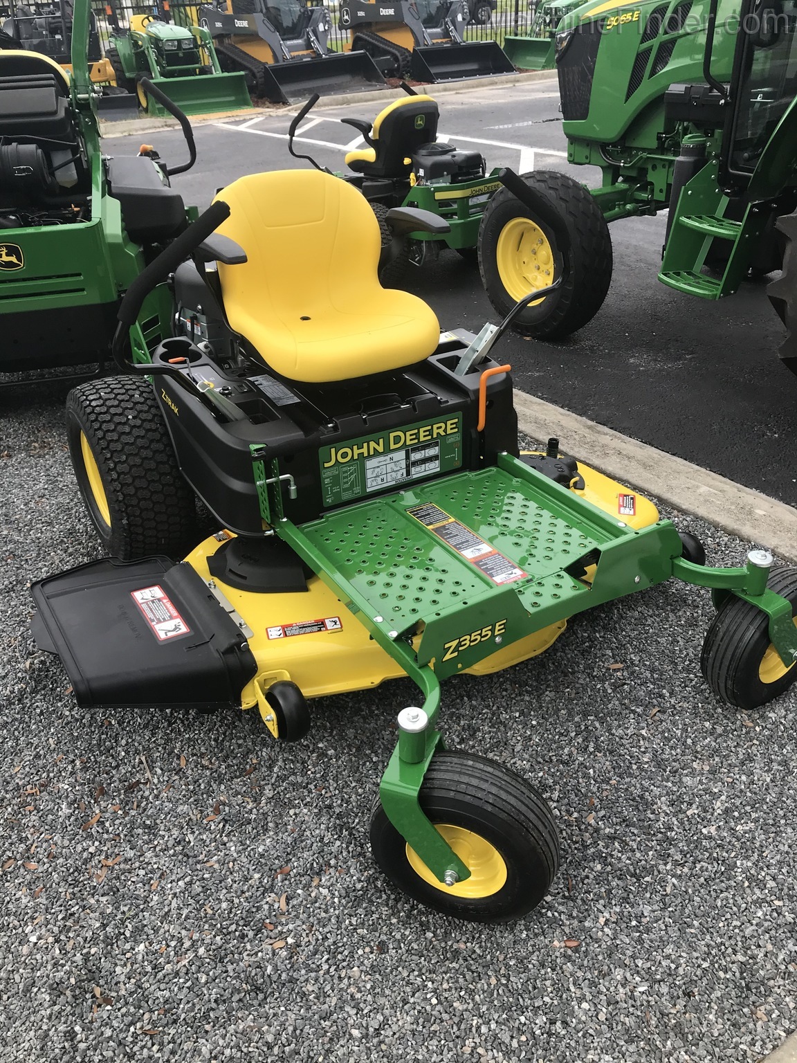 2021 John Deere Z355E Image 2