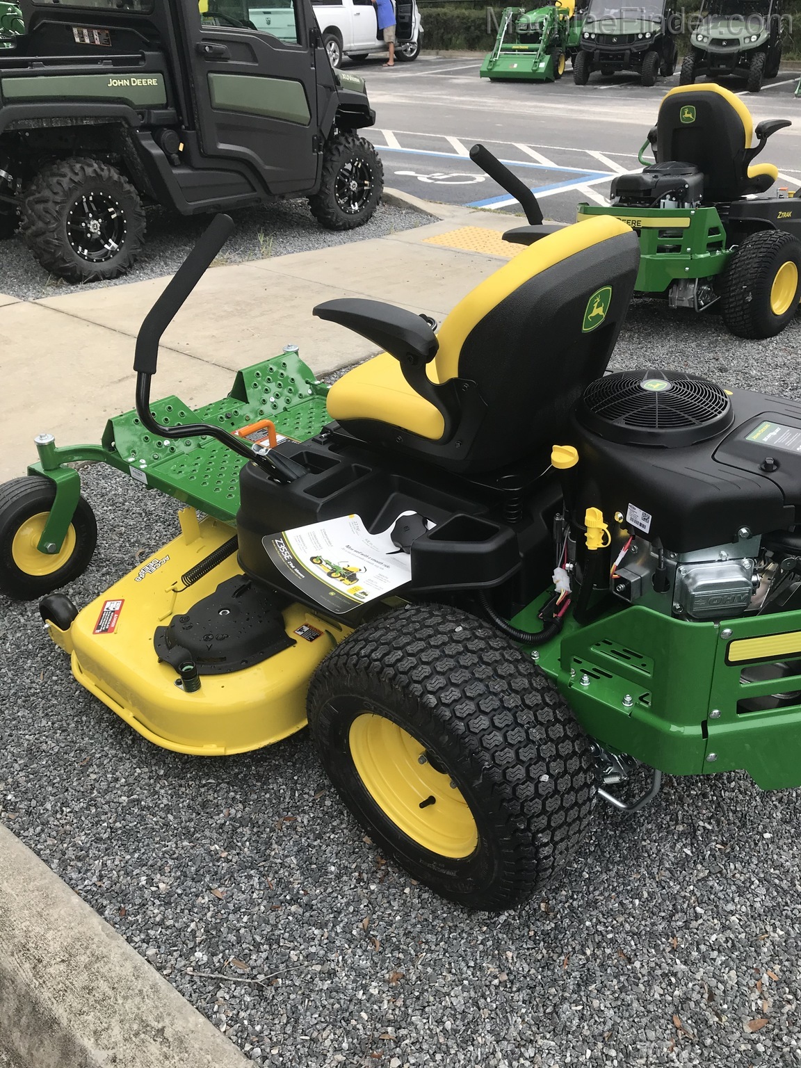 2021 John Deere Z355E Image 3