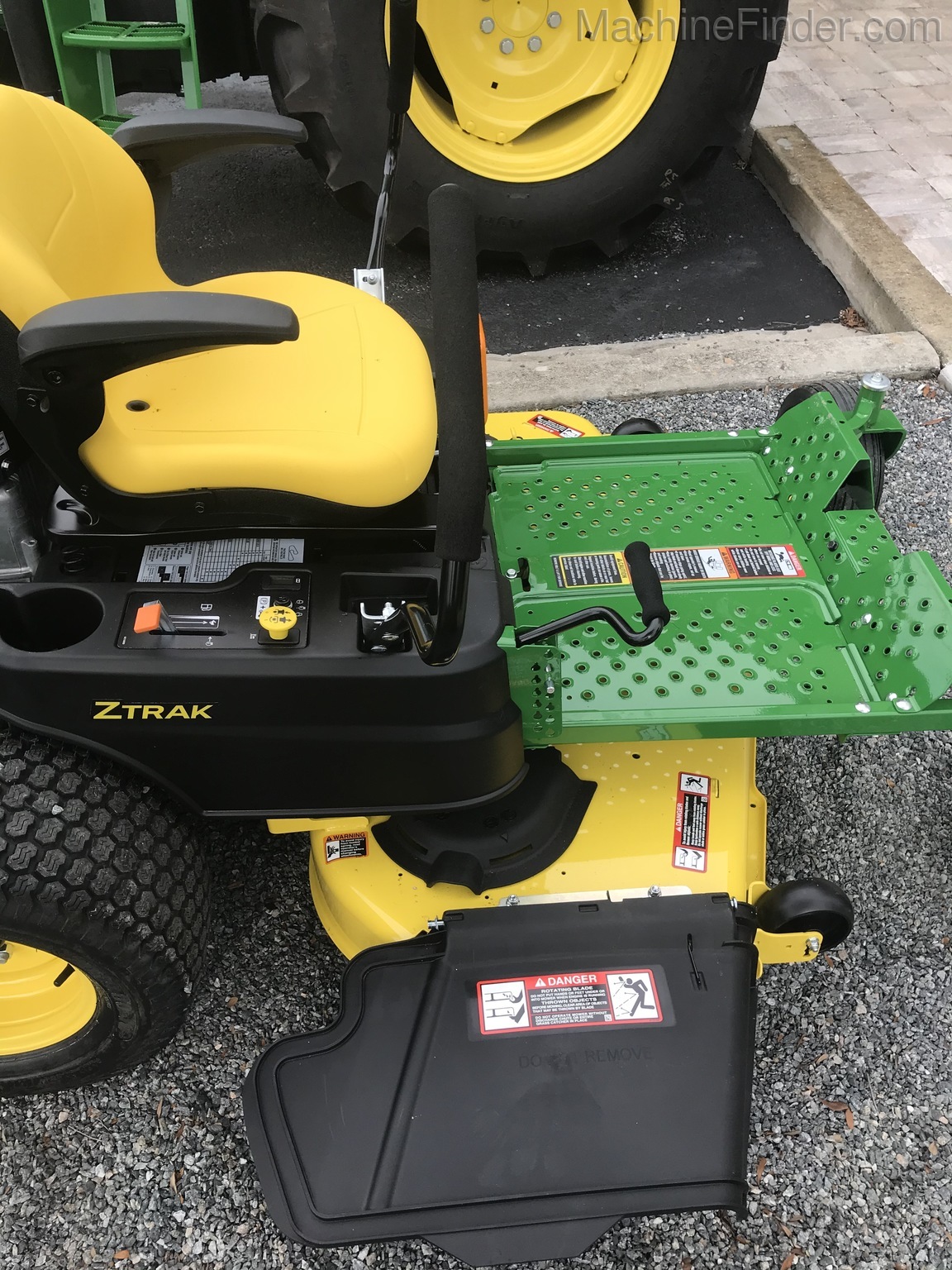 2021 John Deere Z355E Image 7
