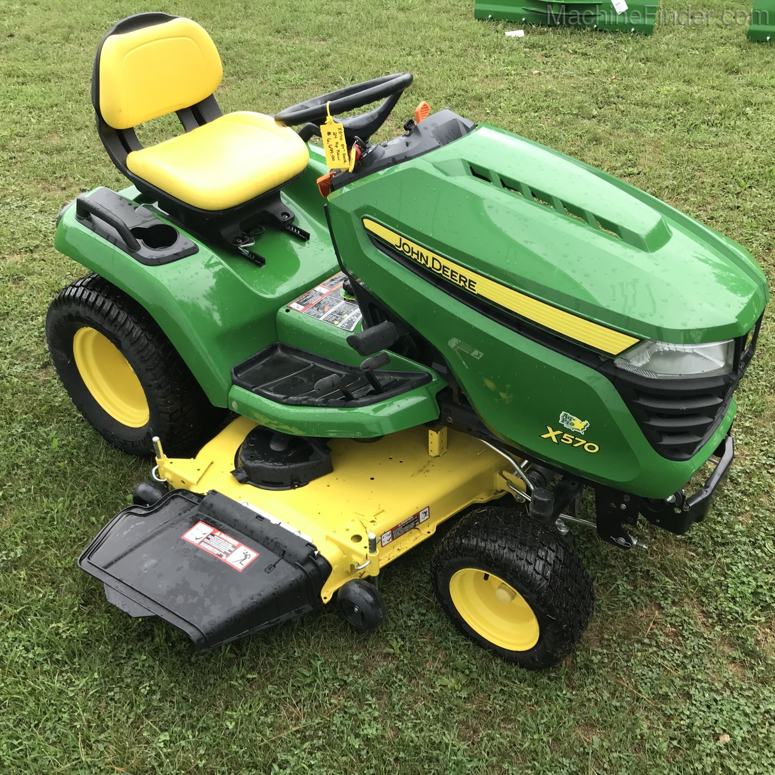 2020 John Deere X570 Image 4