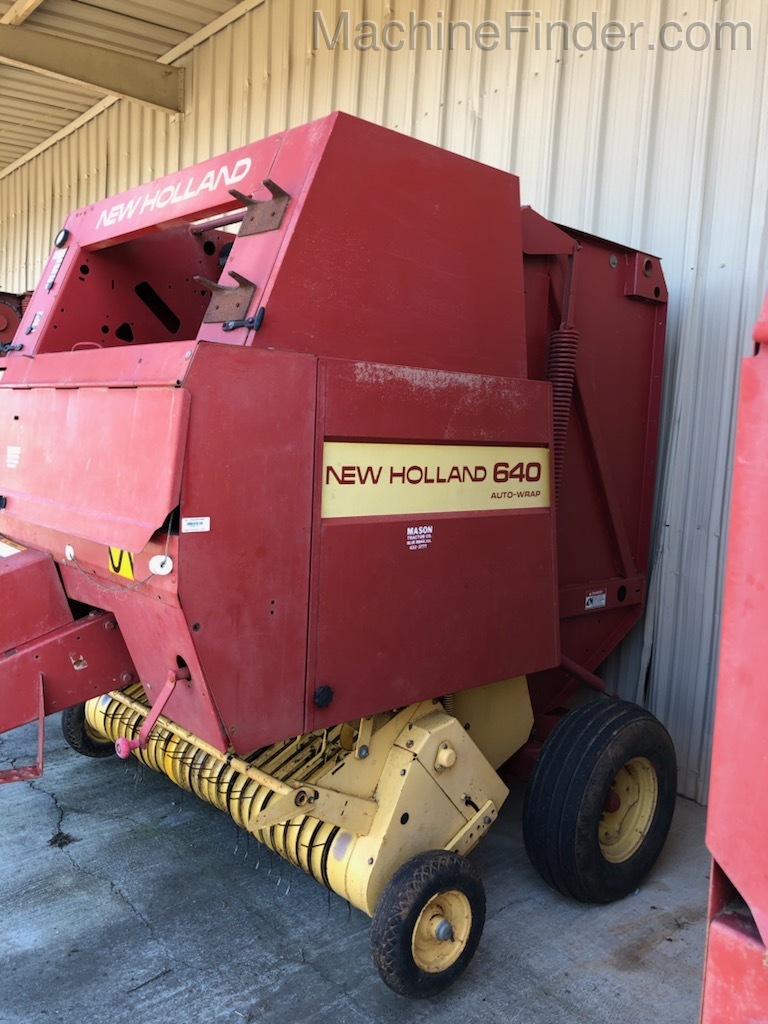 New Holland 640 Image 2