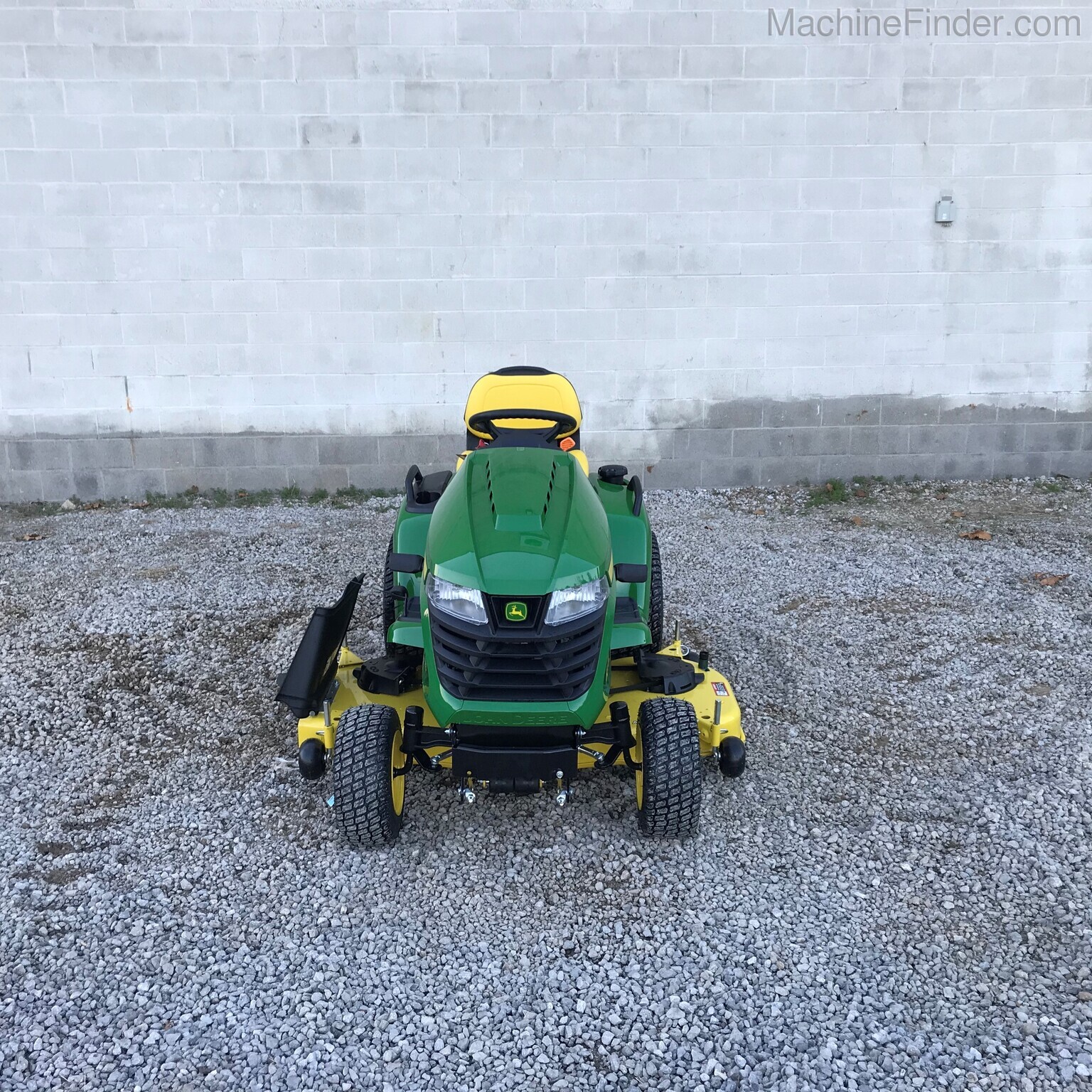 2020 John Deere X570 Image 2