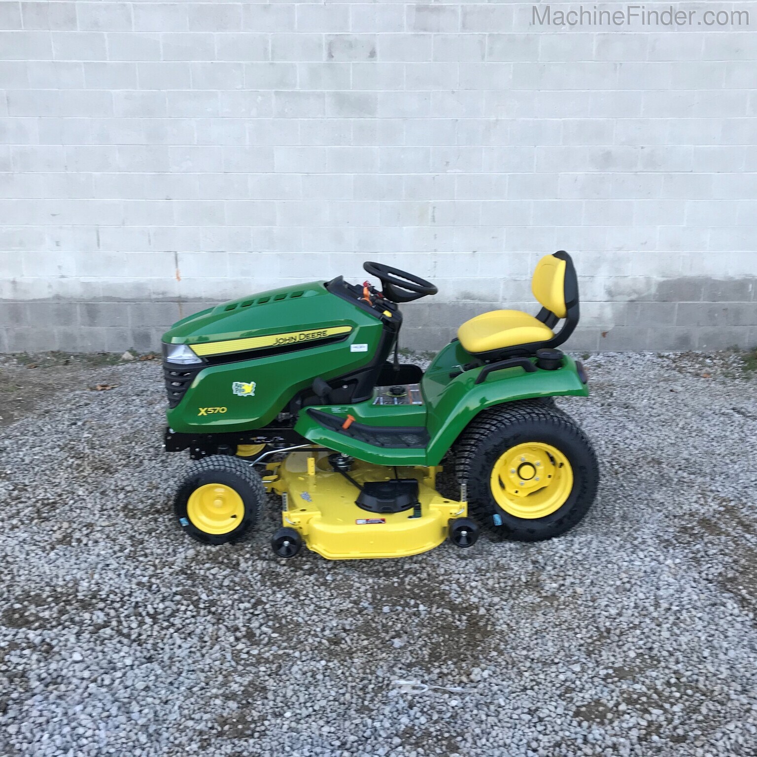 2020 John Deere X570 Image 4