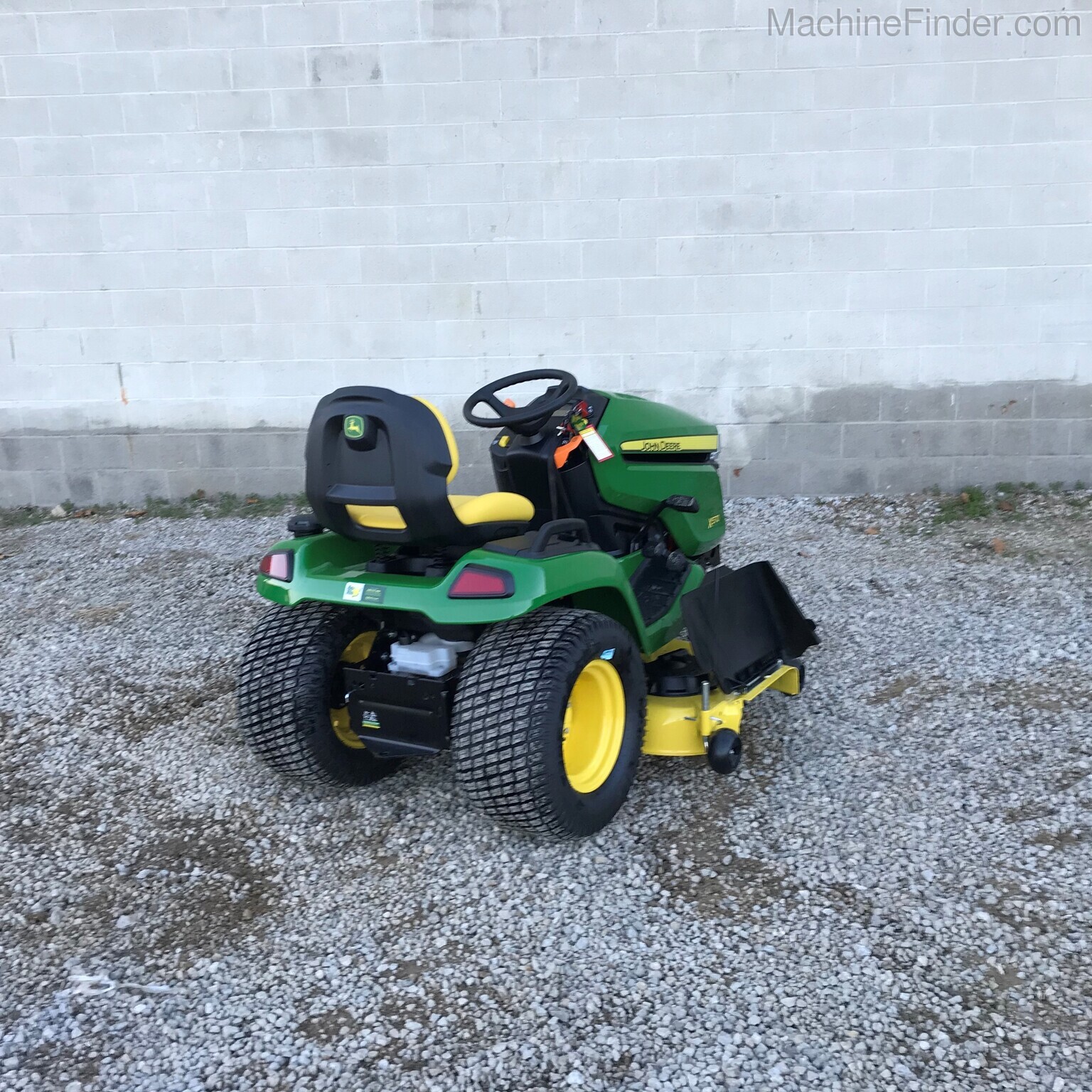 2020 John Deere X570 Image 6