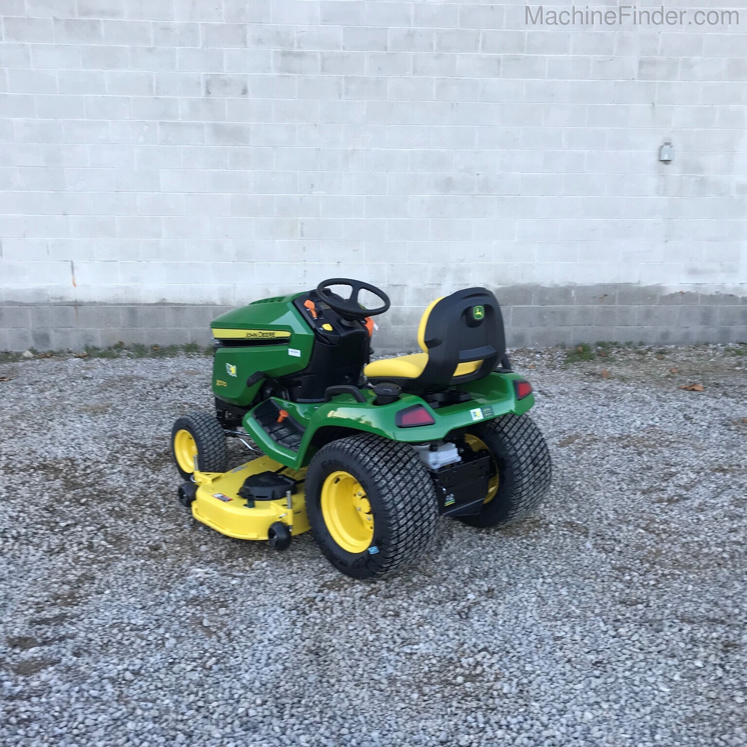 2020 John Deere X570 Image 7