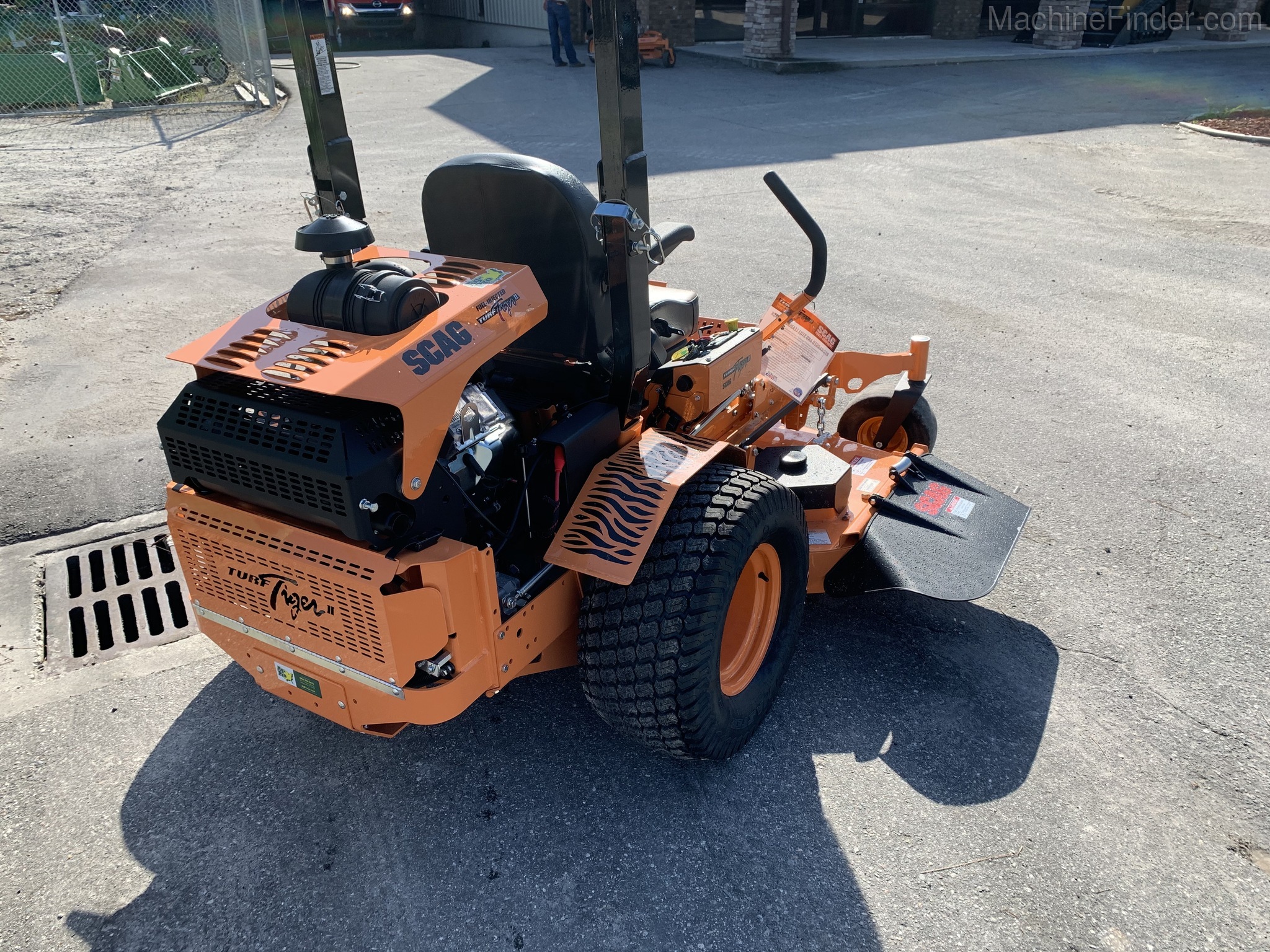 2020 Scag STTII61V-37BVEFI Image 4