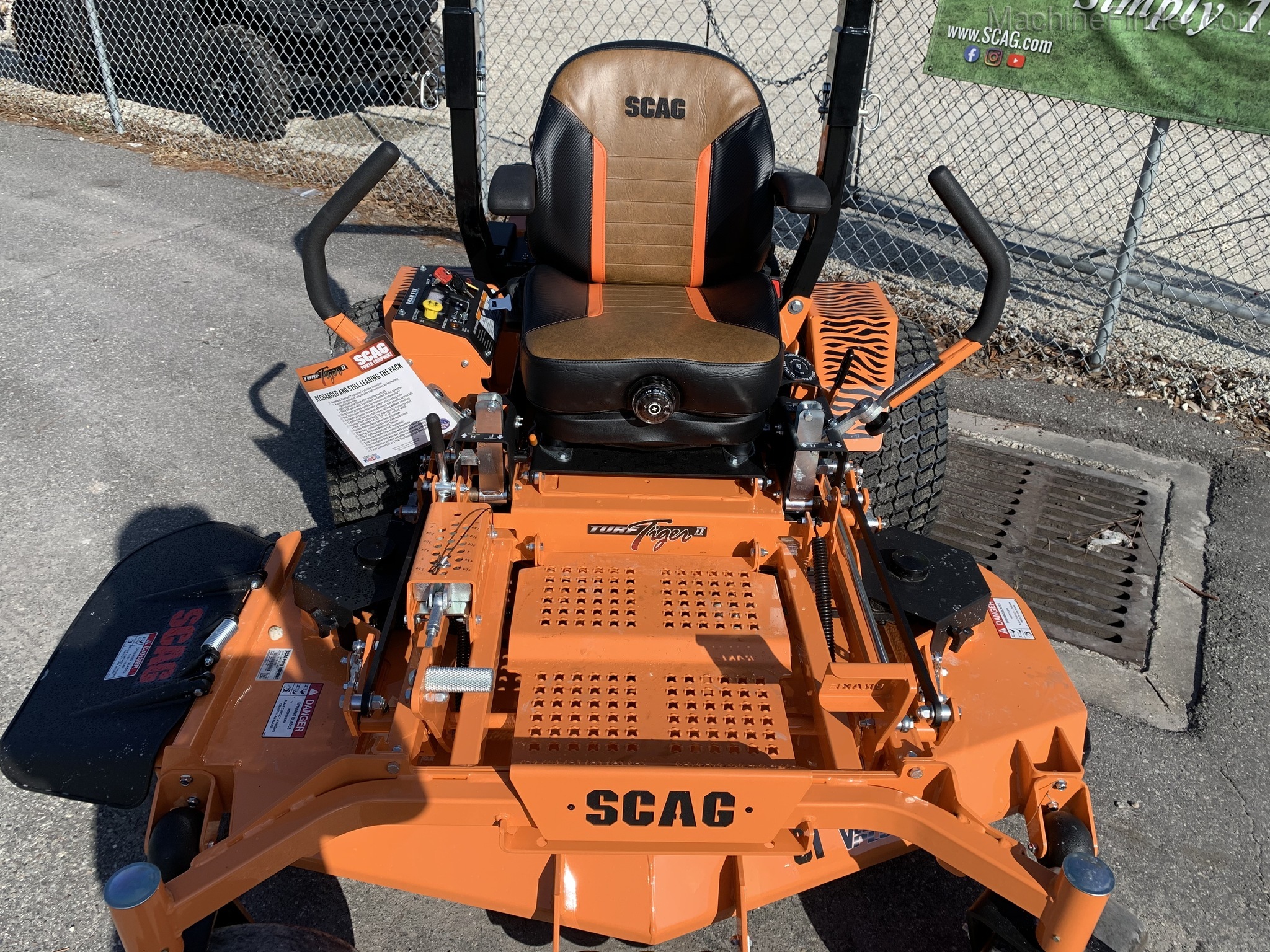 2020 Scag STTII61V-37BVEFI Image 8