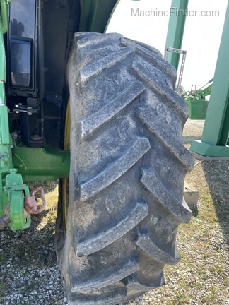2017 John Deere 6155M Image 5