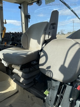 2017 John Deere 6155M Image 9