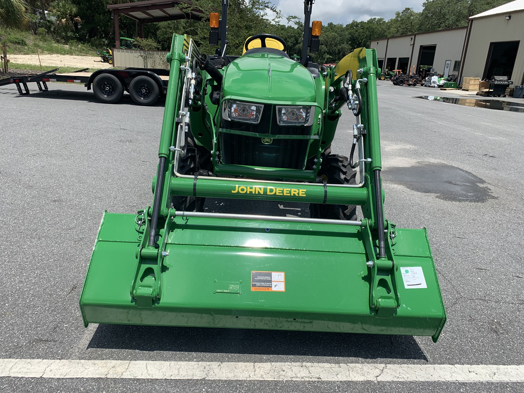 2023 John Deere 3025E Image 4