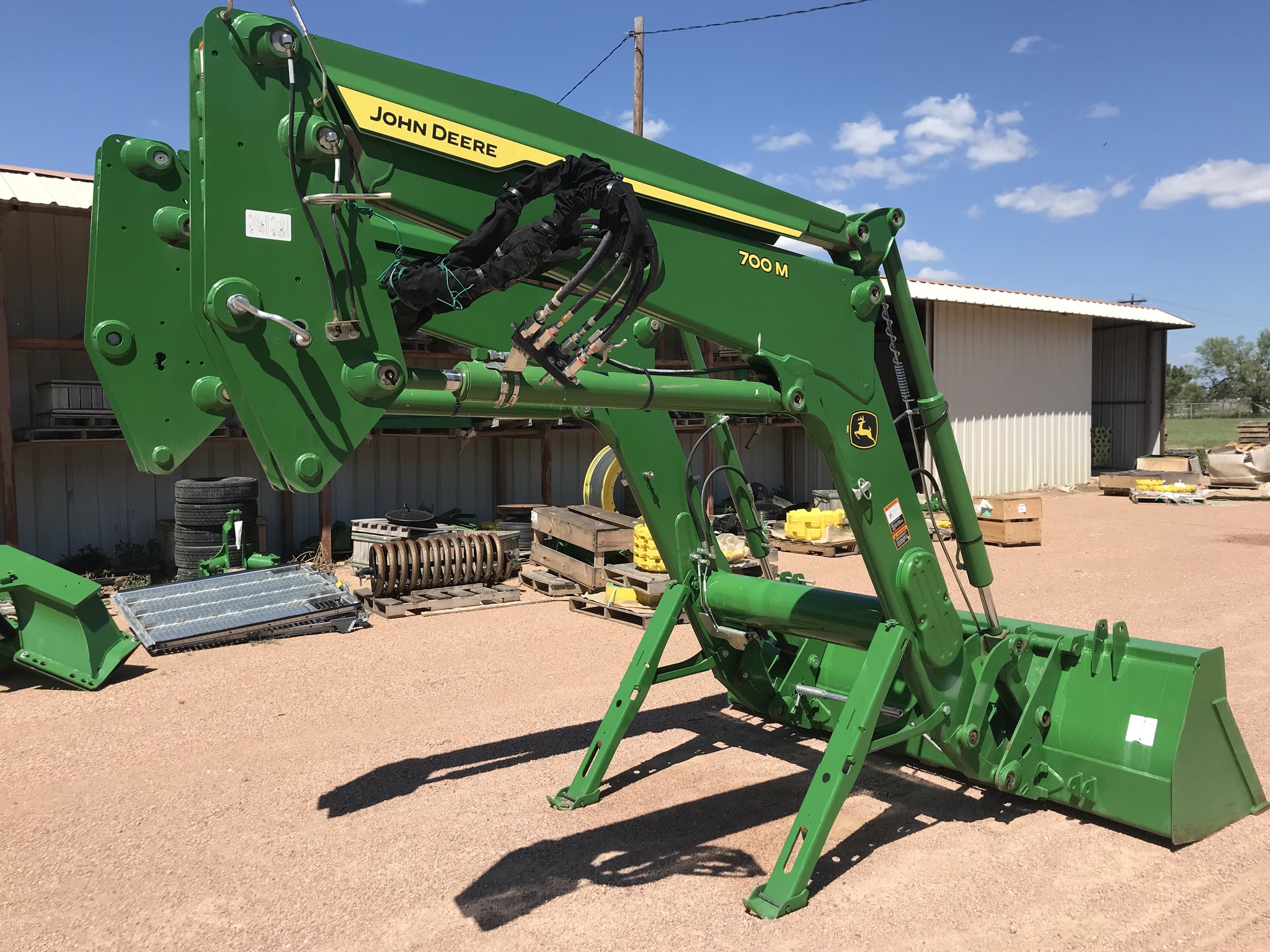 2020 John Deere 700M Tractor Loaders Coleman, TX