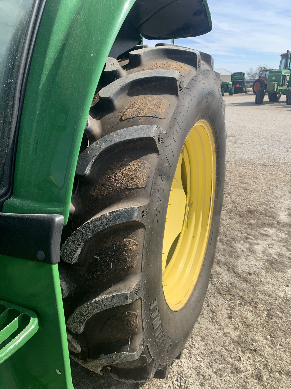2018 John Deere 6120M Image 5