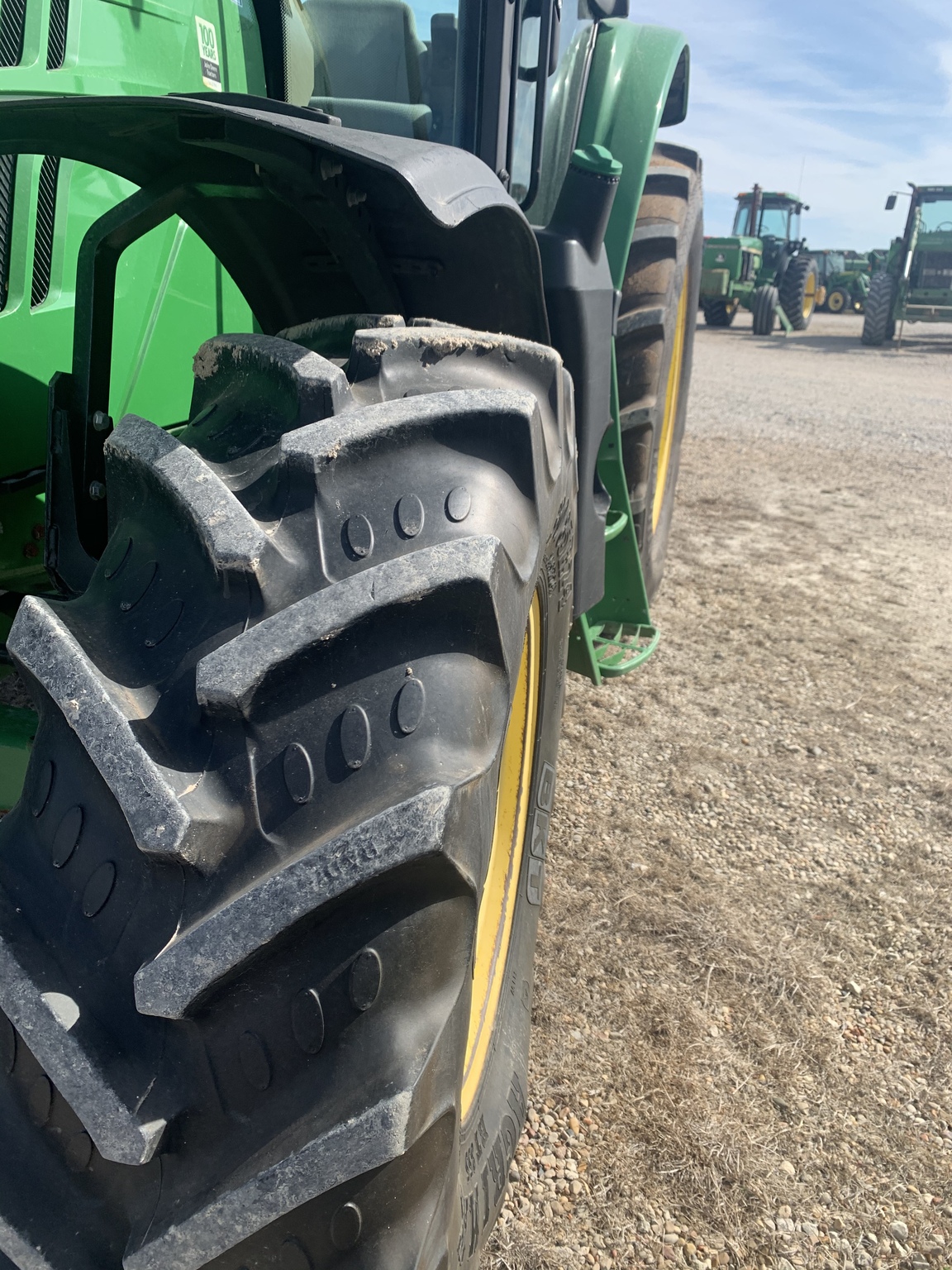 2018 John Deere 6120M Image 4