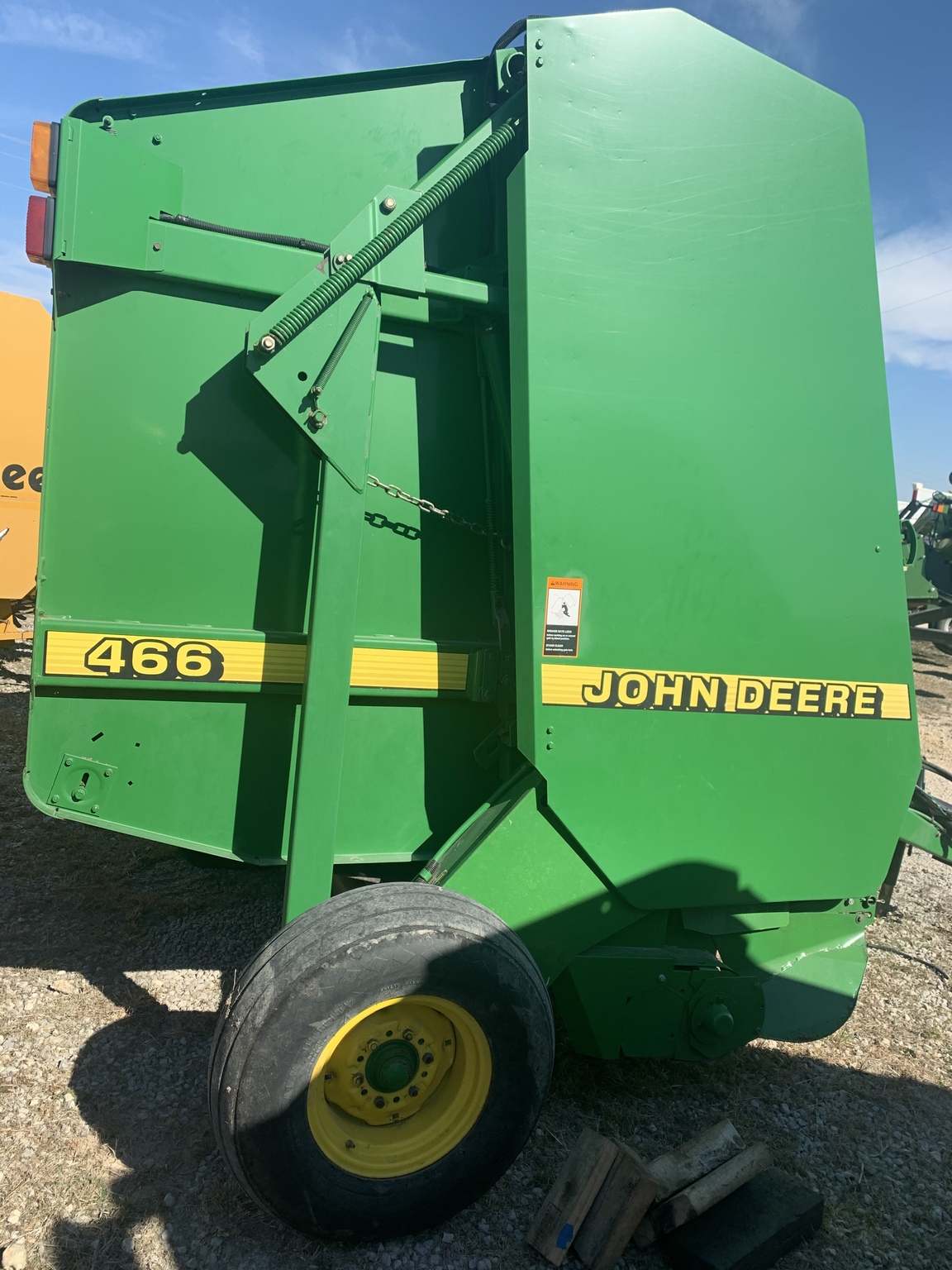 John Deere 466 Image 2